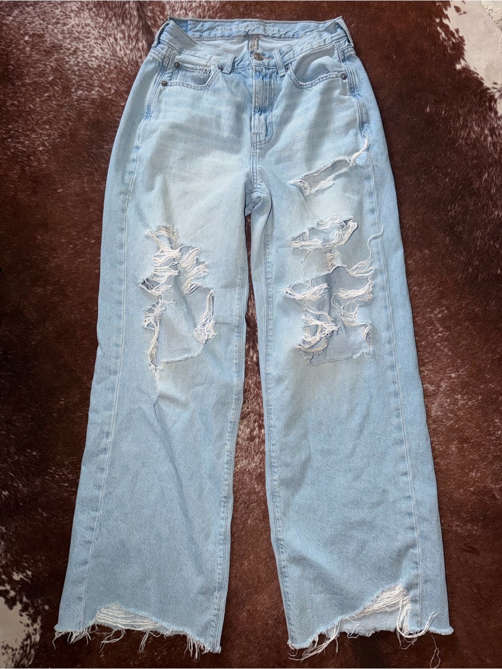 AE size 0 short, baggy jeans